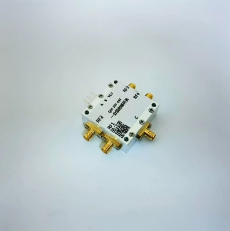 0.1-6GHz RF Switch SP4T Four C – Qm Electronics & Repair Services Photos recenzja i cena